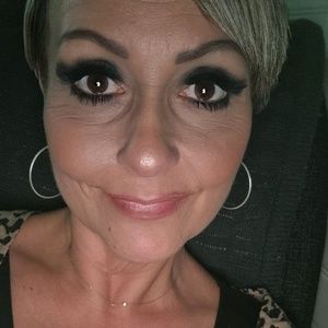 Meet your Posher, Toni